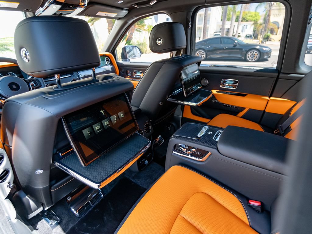 New 2027 Rolls-Royce Cullinan Black Badge AWD/4WD image 28