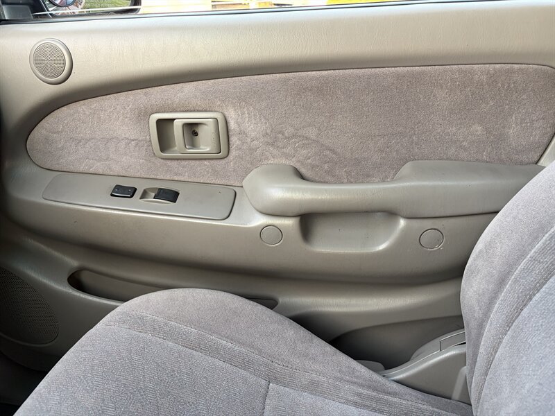 Used 2002 Toyota Tacoma PreRunner RWD image 21