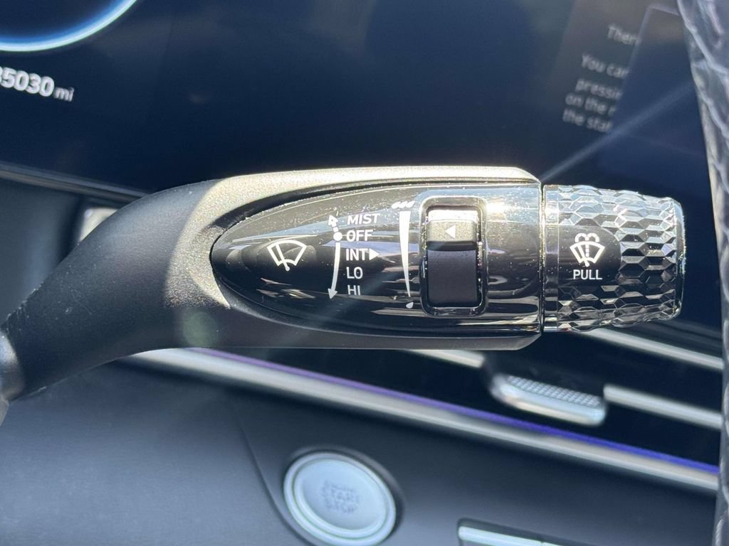 Certified 2023 Hyundai Elantra Limited FWD image 25