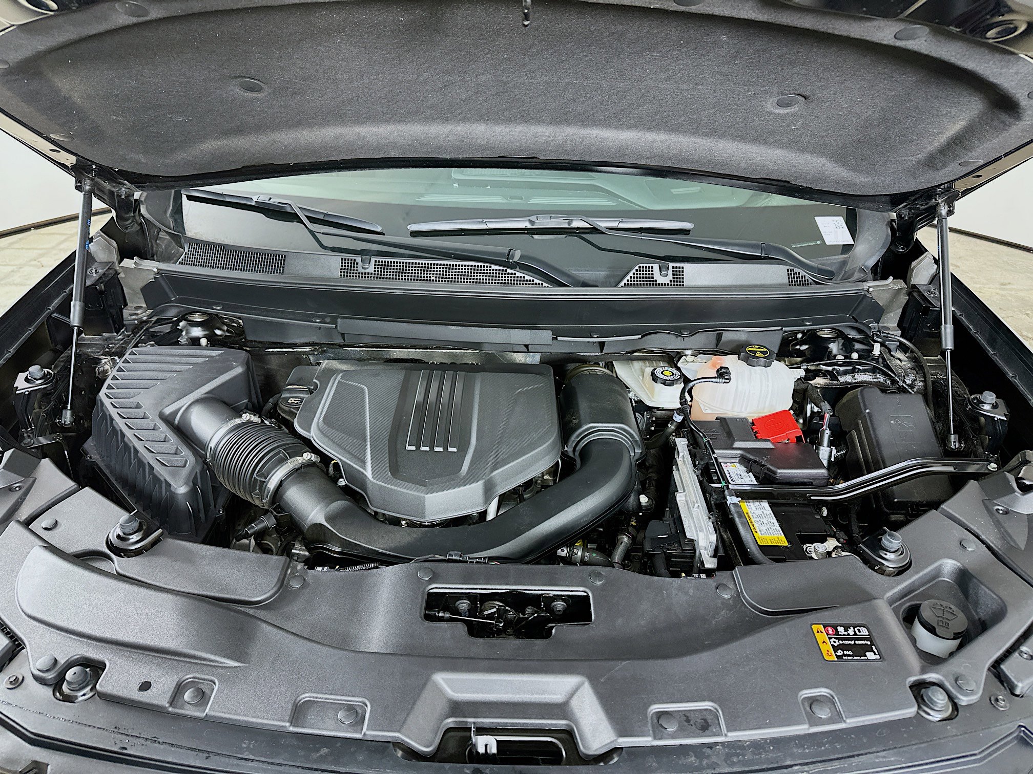 Used 2025 GMC Acadia Elevation image 35