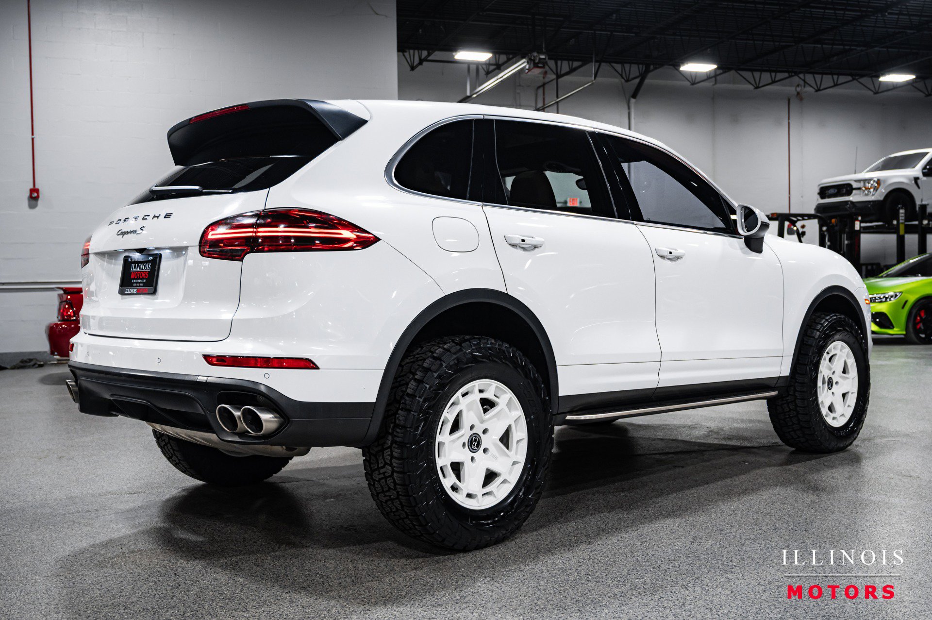 Used 2016 Porsche Cayenne S image 5