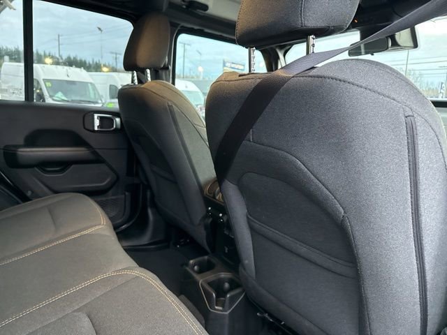 Used 2024 Jeep Wrangler Sahara image 15