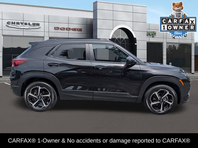 Used 2021 Chevrolet TrailBlazer RS w/ Sun and Liftgate Package AWD/4WD image 2