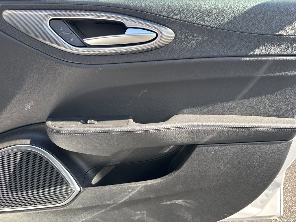 Used 2023 Alfa Romeo Giulia Veloce image 57