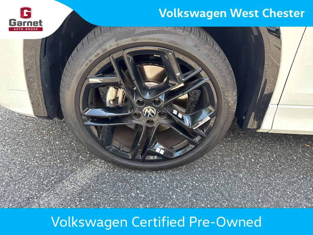 Certified 2025 Volkswagen Tiguan SE R-Line AWD/4WD image 19