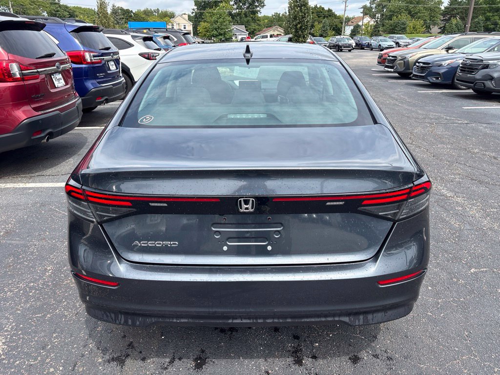 Used 2023 Honda Accord EX image 4