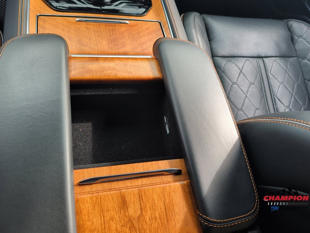 Used 2022 Jeep Grand Wagoneer Series III w/ Rear-Seat Entertainment Group AWD/4WD image 27