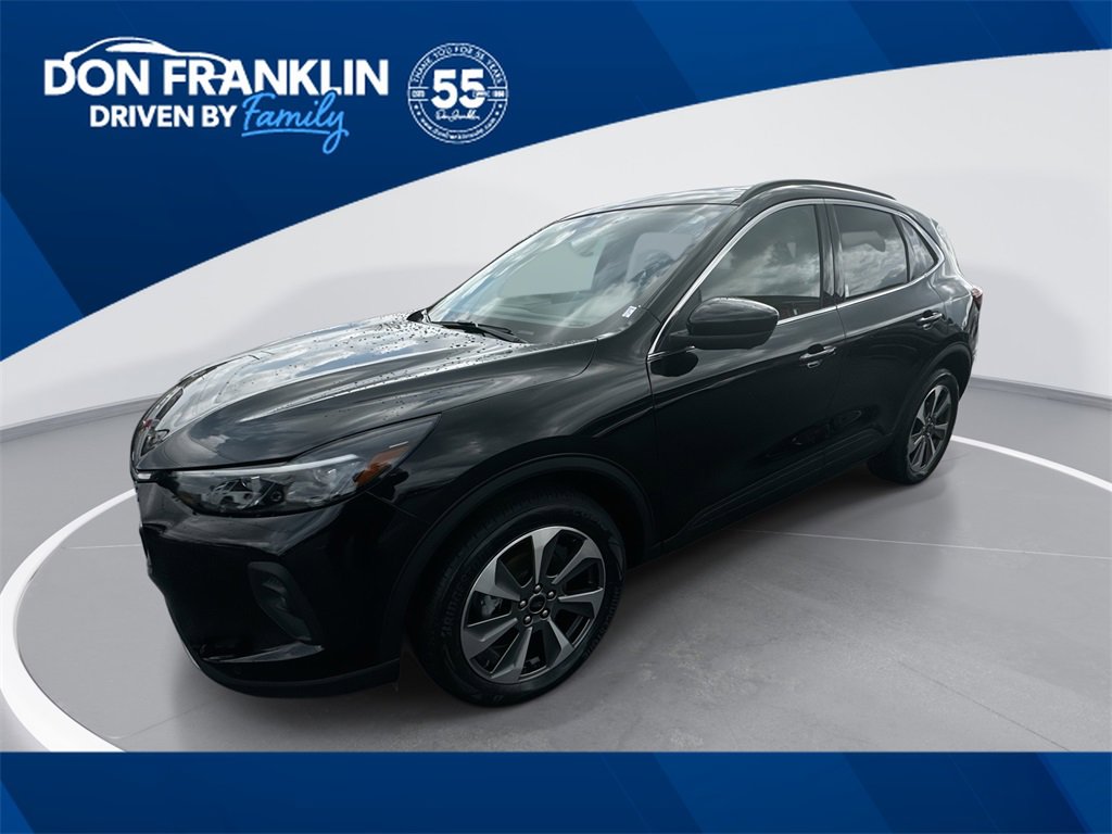 Used 2024 Ford Escape Platinum w/ Class II Trailer Tow Package video 1