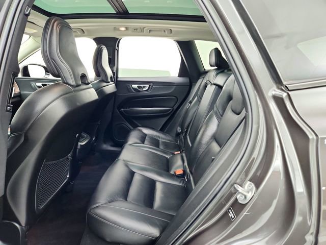 Certified 2023 Volvo XC60 B5 Plus w/ Climate Package image 26
