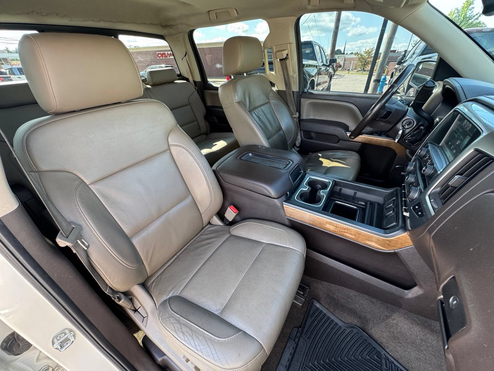 Used 2015 Chevrolet Silverado 1500 LTZ w/ LTZ Plus Package AWD/4WD image 33