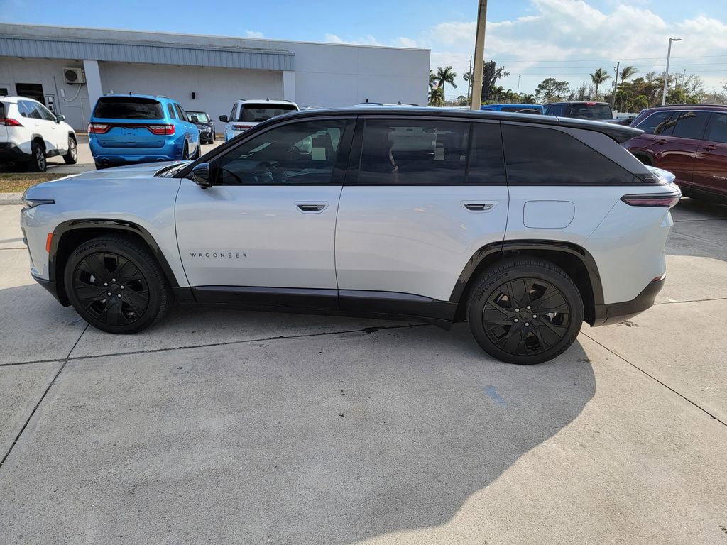 Used 2025 Jeep Wagoneer S Launch Edition image 2