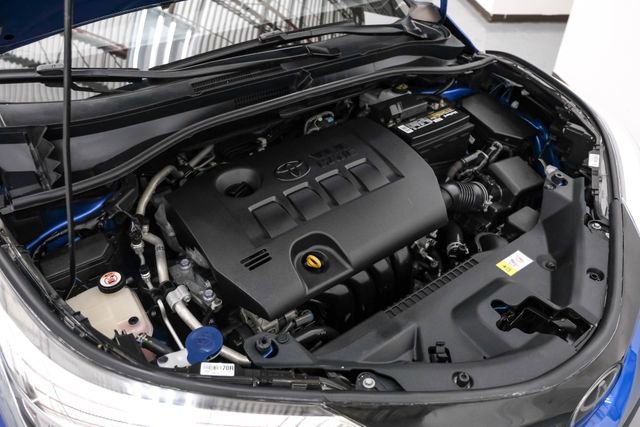 Used 2020 Toyota C-HR LE image 48