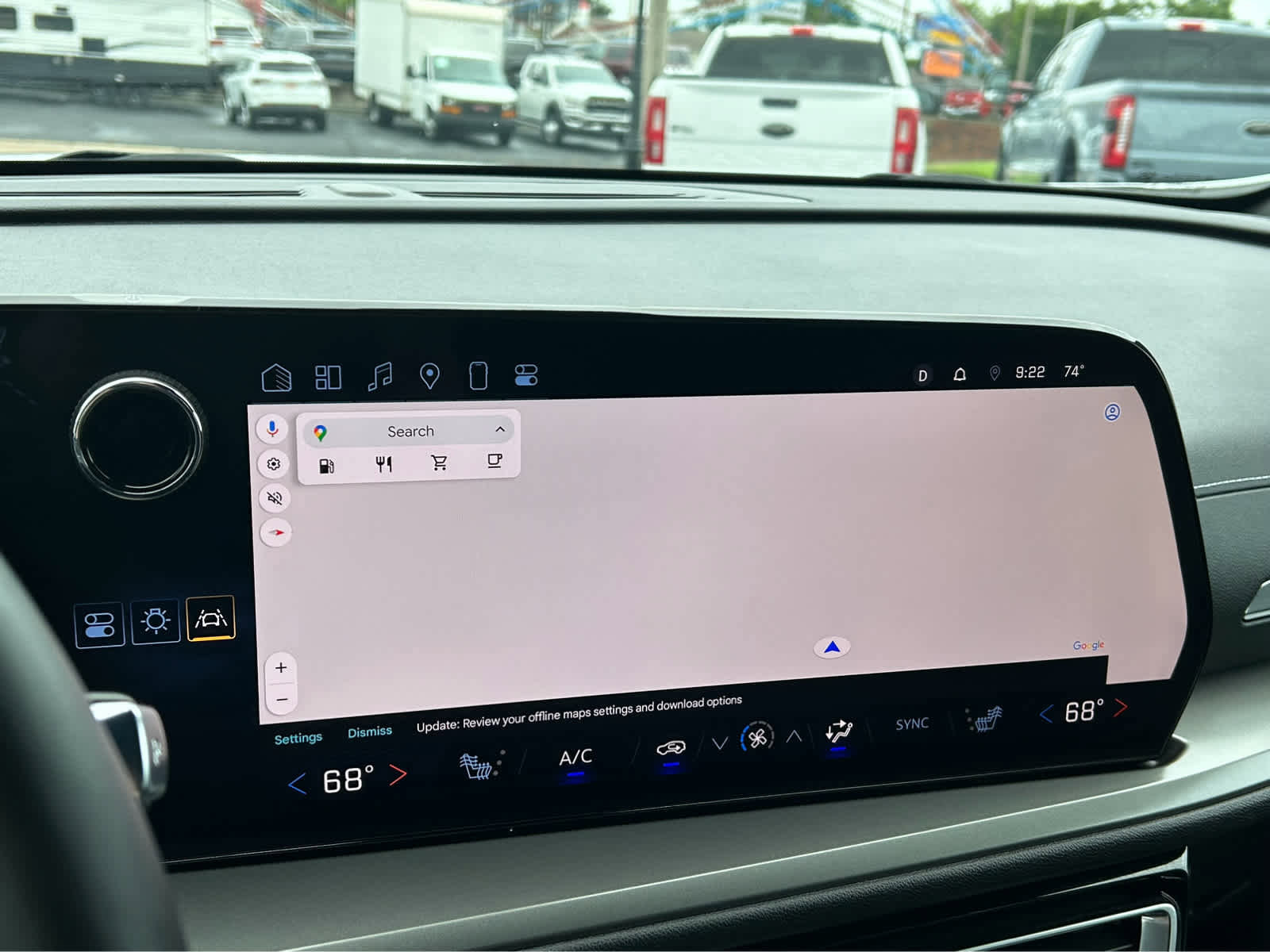 Used 2025 Chevrolet Traverse LT image 30