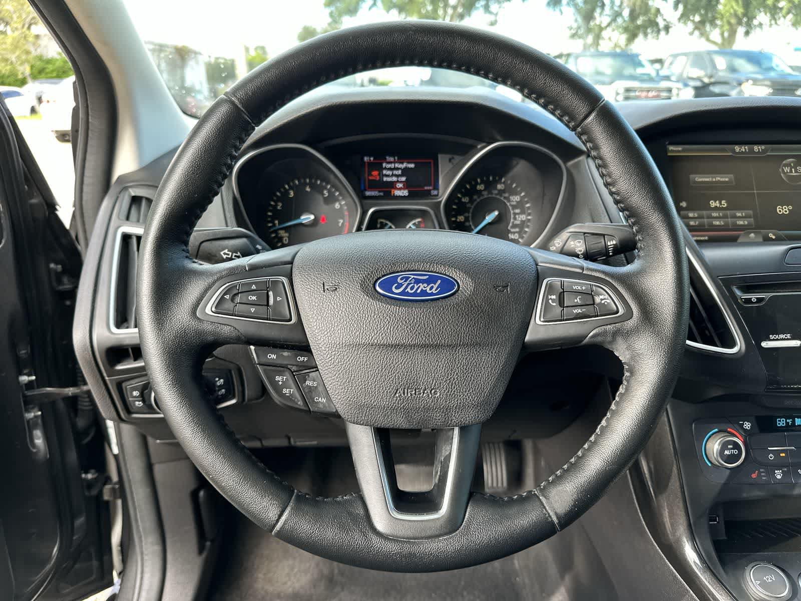 Used 2015 Ford Focus Titanium FWD image 20