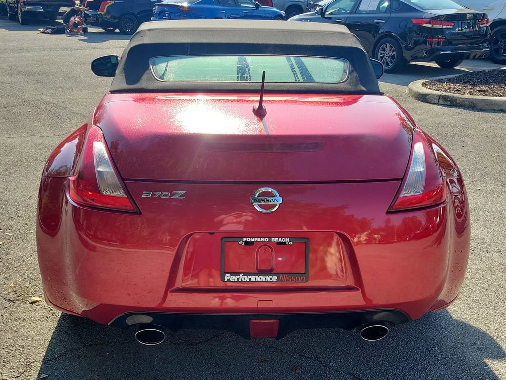 Certified 2019 Nissan 370Z Touring image 8