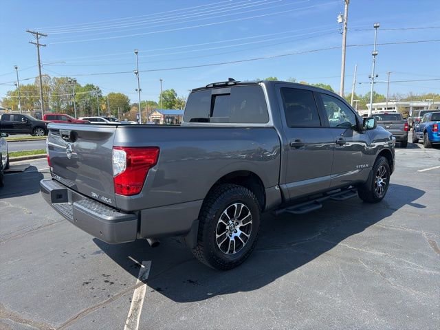 Used 2022 Nissan Titan SV image 7