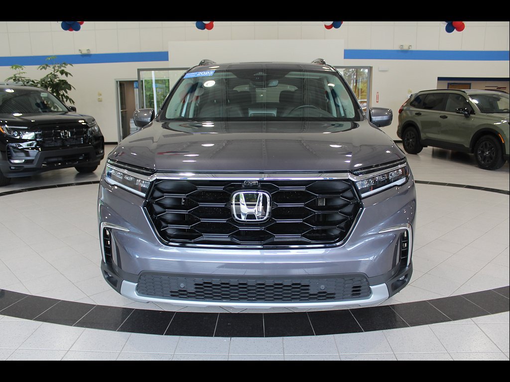 Certified 2023 Honda Pilot Elite image 2