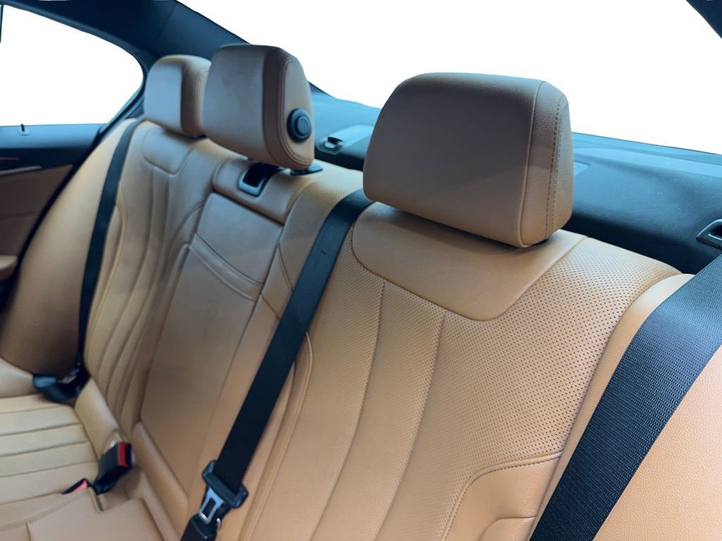 Used 2022 BMW 530i xDrive w/ Convenience Package image 34