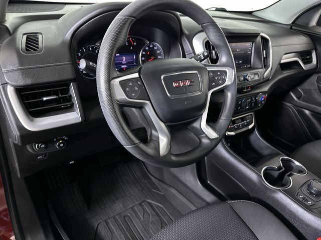Used 2023 GMC Terrain SLE w/ Driver Convenience Package image 10