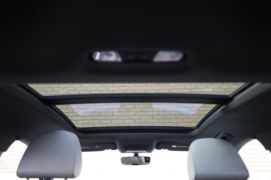 Used 2016 Audi Q3 2.0T Premium Plus w/ Technology Package image 12