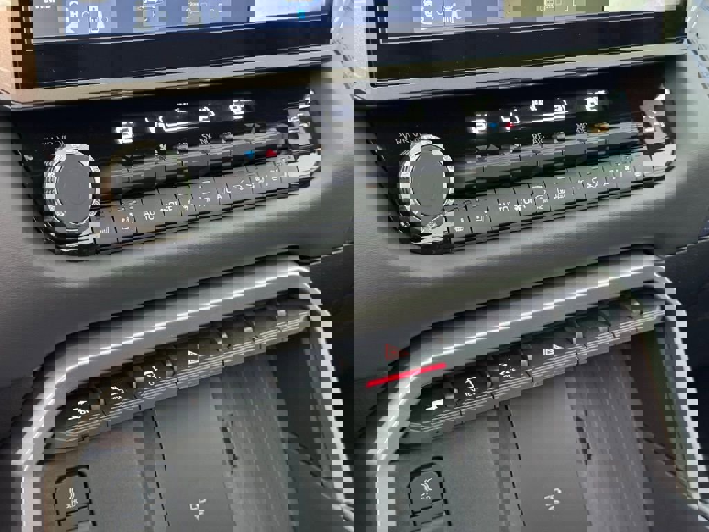 Used 2026 Toyota Sequoia Platinum image 34