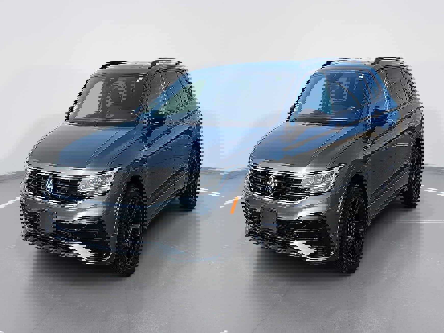 Used 2024 Volkswagen Tiguan SE R-Line image 7