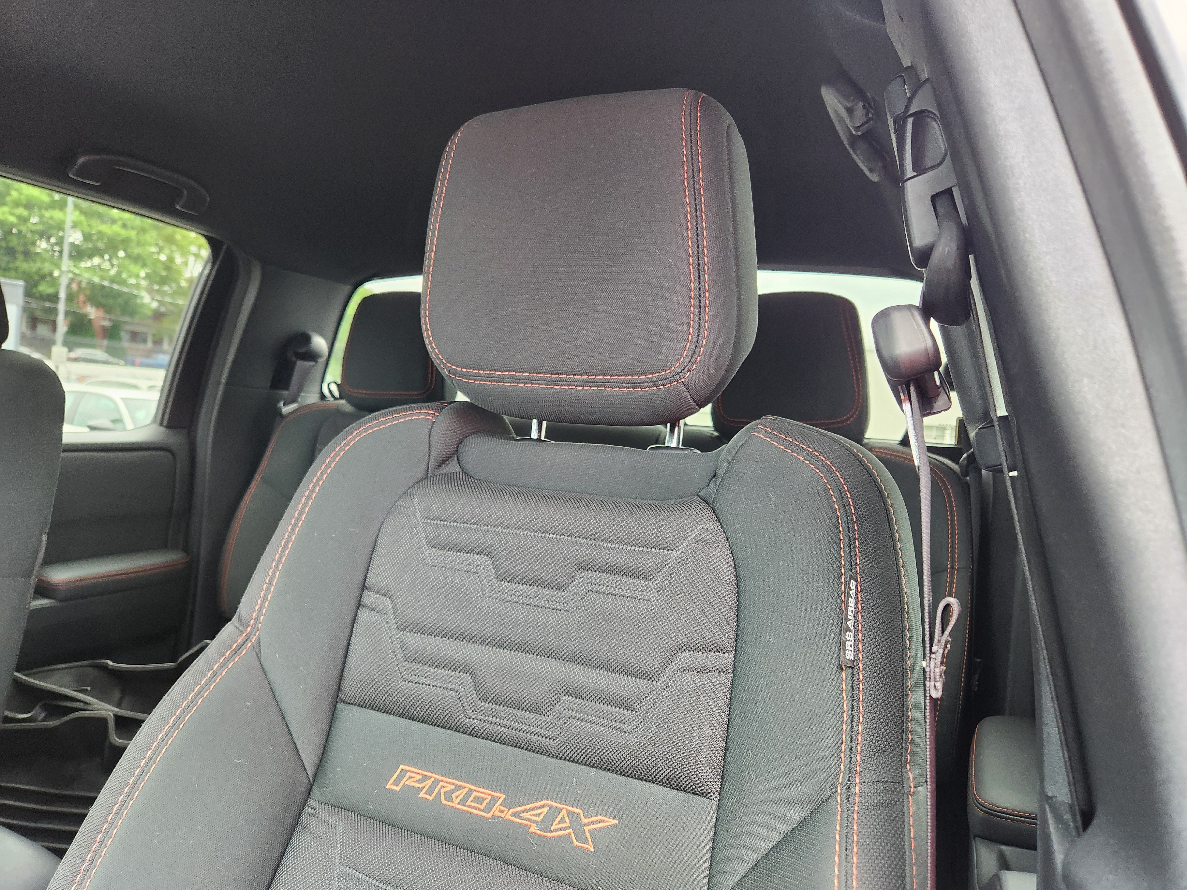 Used 2024 Nissan Frontier PRO-4X w/ Pro Convenience Package AWD/4WD image 11