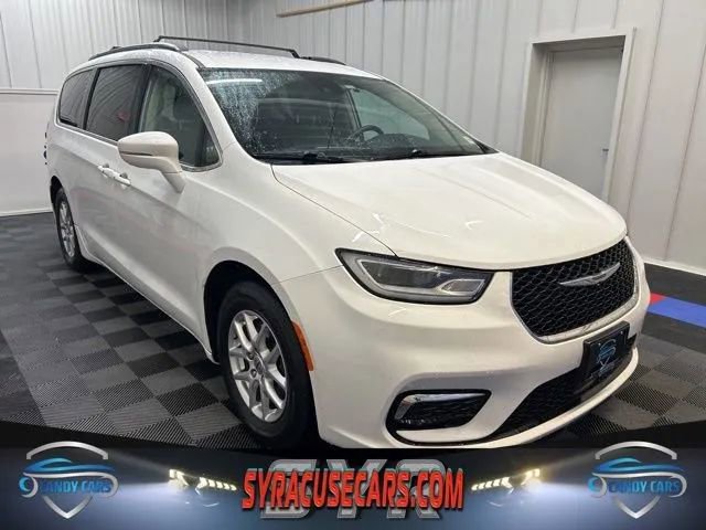Used 2022 Chrysler Pacifica Touring-L image 1