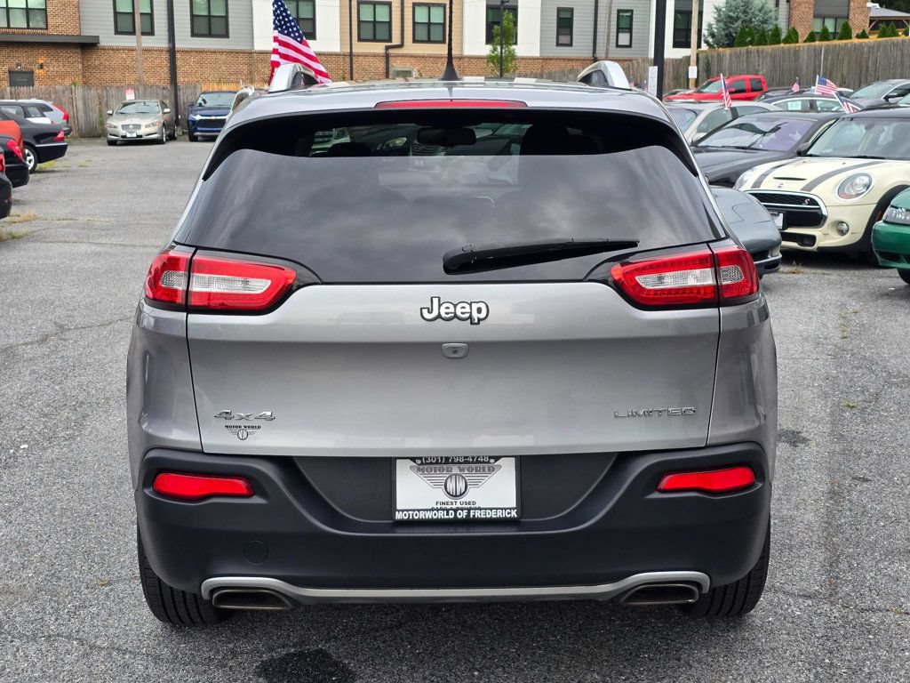 Used 2016 Jeep Cherokee Limited AWD/4WD image 5