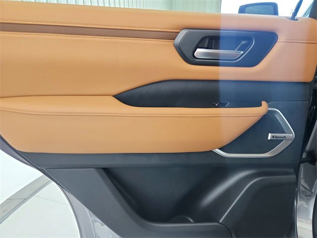 New 2025 Nissan Armada Platinum Reserve image 38