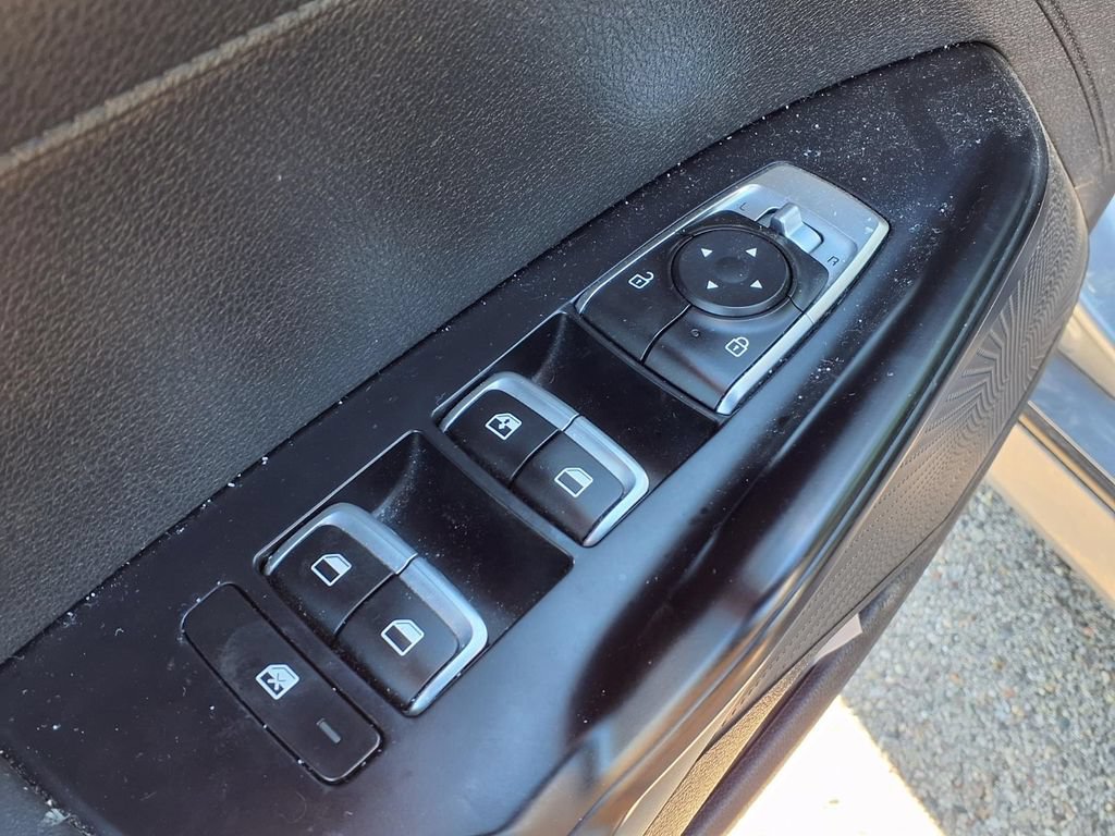 Used 2022 Kia K5 LXS FWD image 10