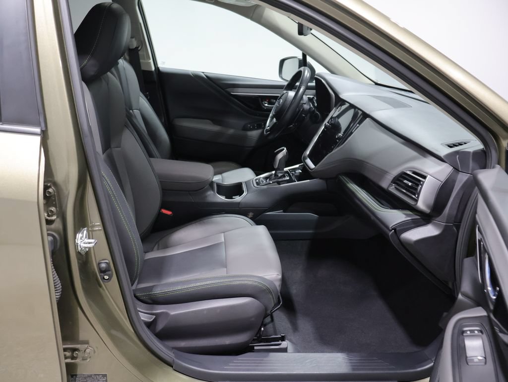 Used 2025 Subaru Outback Onyx Edition AWD/4WD image 25
