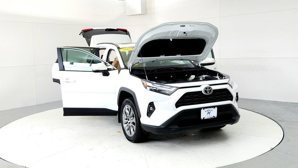 Used 2024 Toyota RAV4 XLE Premium w/ Weather Package AWD/4WD image 9