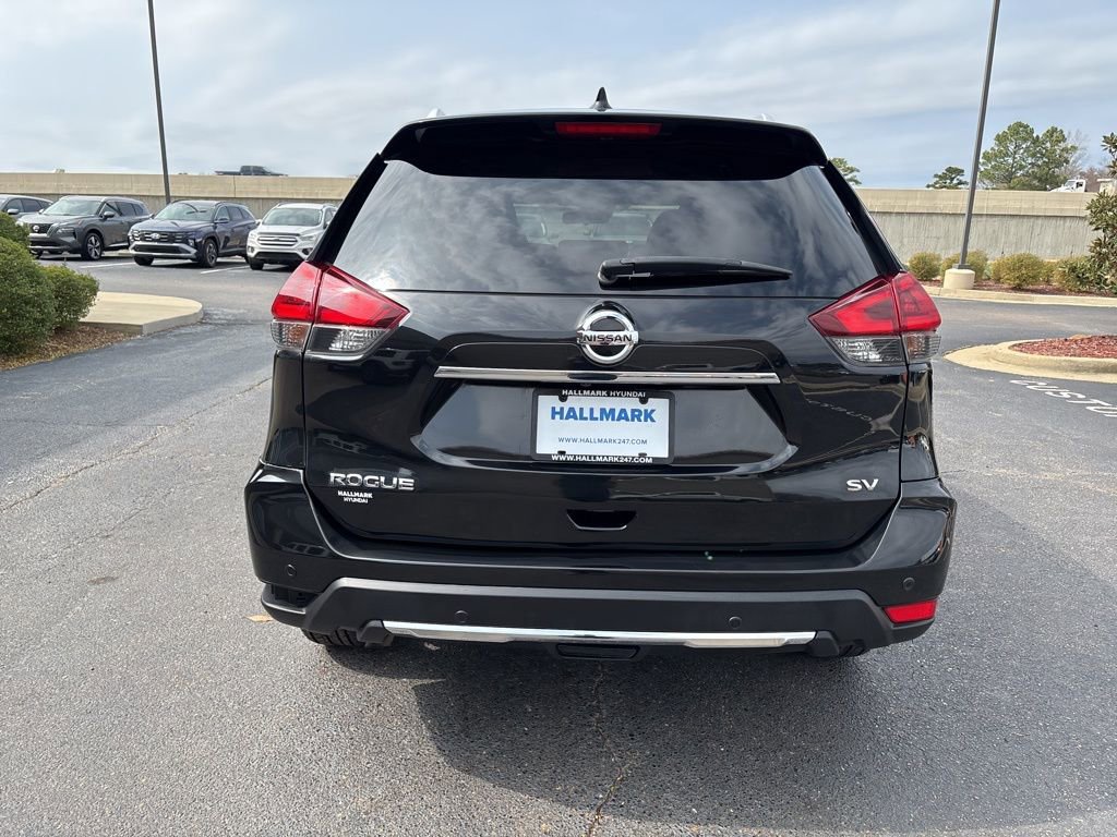 Used 2019 Nissan Rogue SV image 6