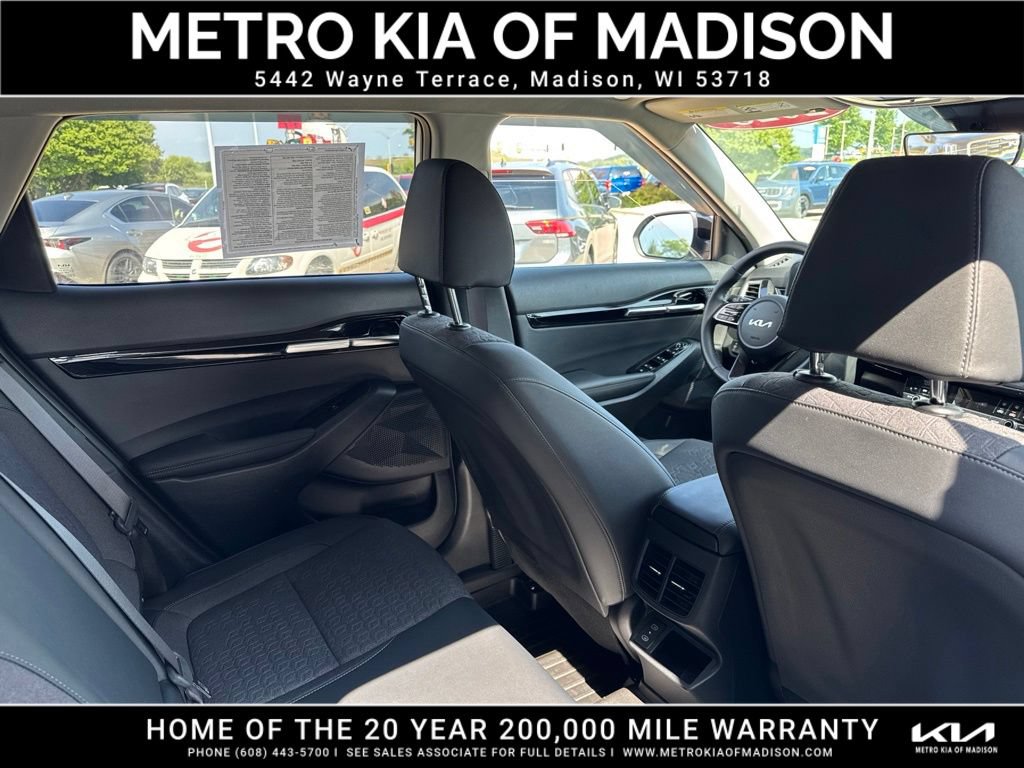 Used 2025 Kia Seltos S AWD/4WD image 39