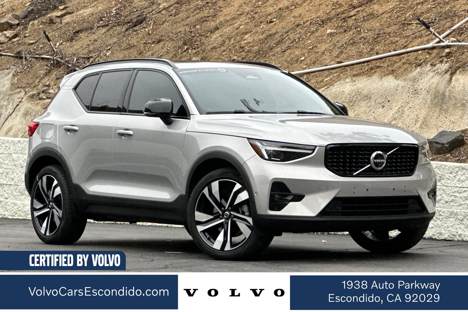 Certified 2024 Volvo XC40 B5 Plus w/ Climate Package