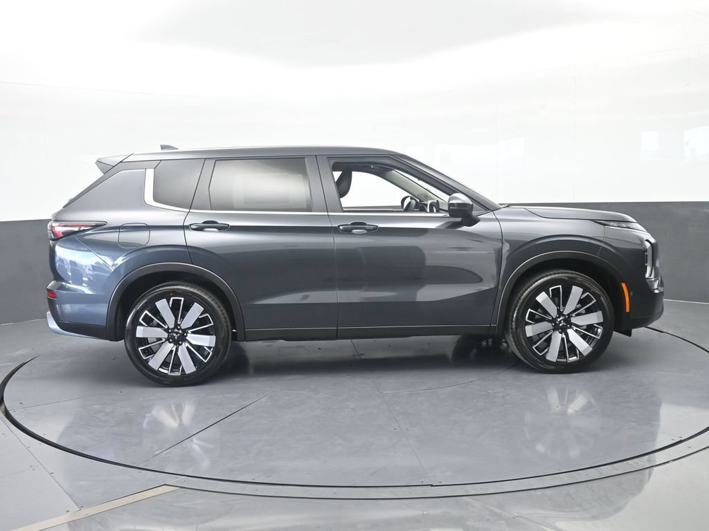 New 2026 Mitsubishi Outlander SE FWD image 7