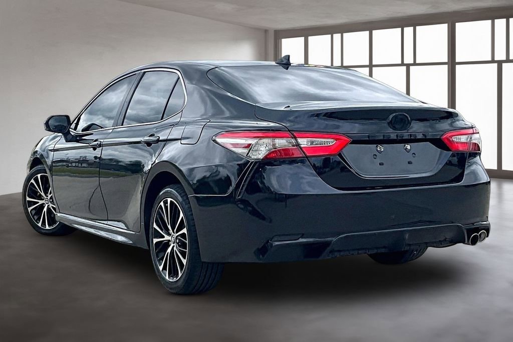 Used 2023 Toyota Camry SE FWD image 13