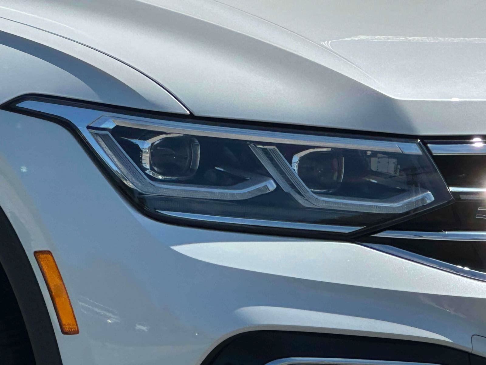 Certified 2023 Volkswagen Tiguan SEL R-Line AWD/4WD image 7
