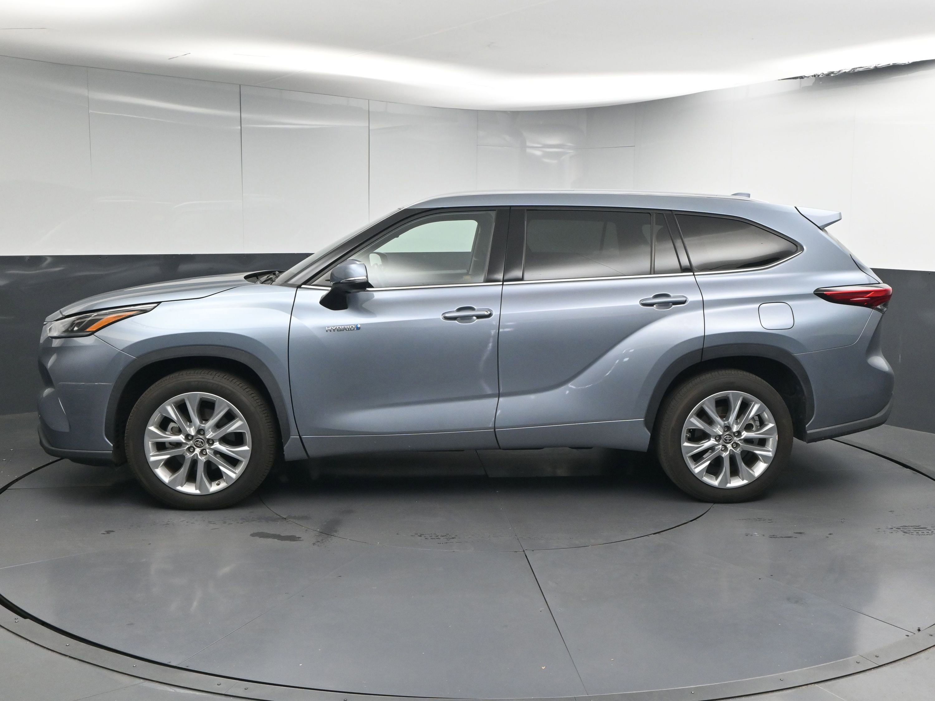 Used 2020 Toyota Highlander Limited image 5