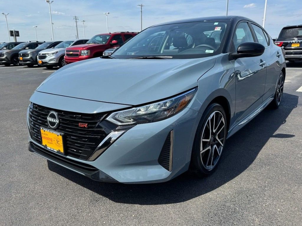 Used 2025 Nissan Sentra SR image 8