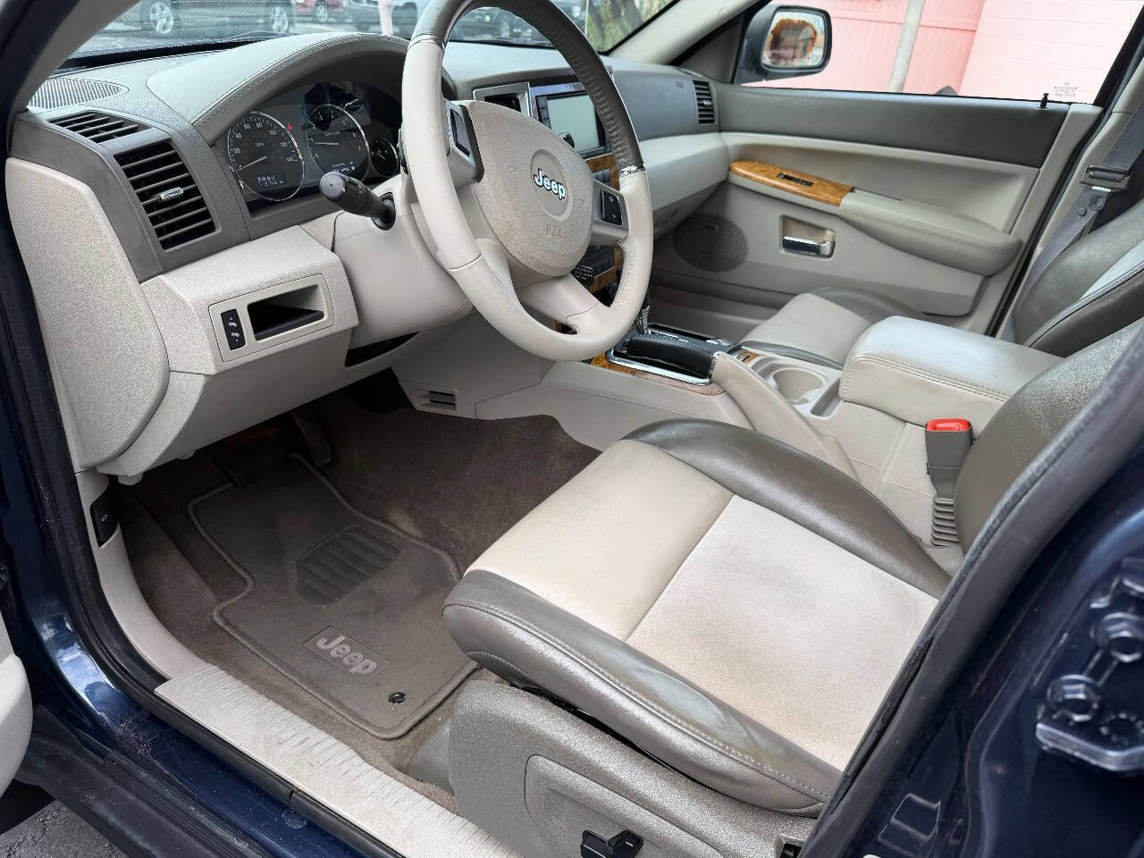 Used 2009 Jeep Grand Cherokee Limited w/ Quadra-Drive II 4X4 Group image 7