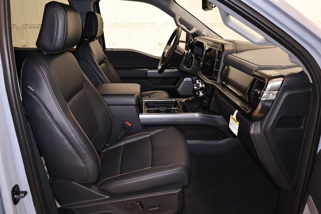 New 2026 Ford F350 Lariat w/ Black Appearance Package AWD/4WD image 17