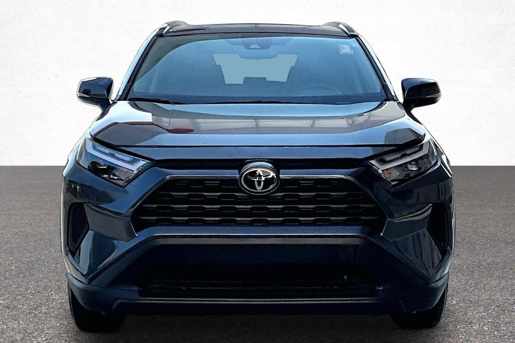 Used 2025 Toyota RAV4 XLE w/ Convenience Package FWD image 4
