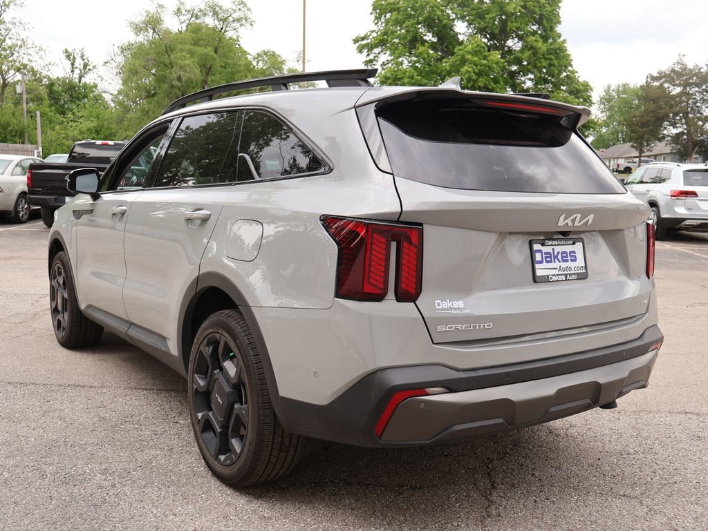 Used 2024 Kia Sorento SX AWD/4WD image 5