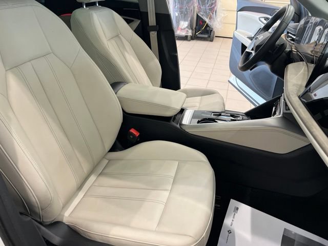 Used 2025 Audi Q5 Premium AWD/4WD image 21