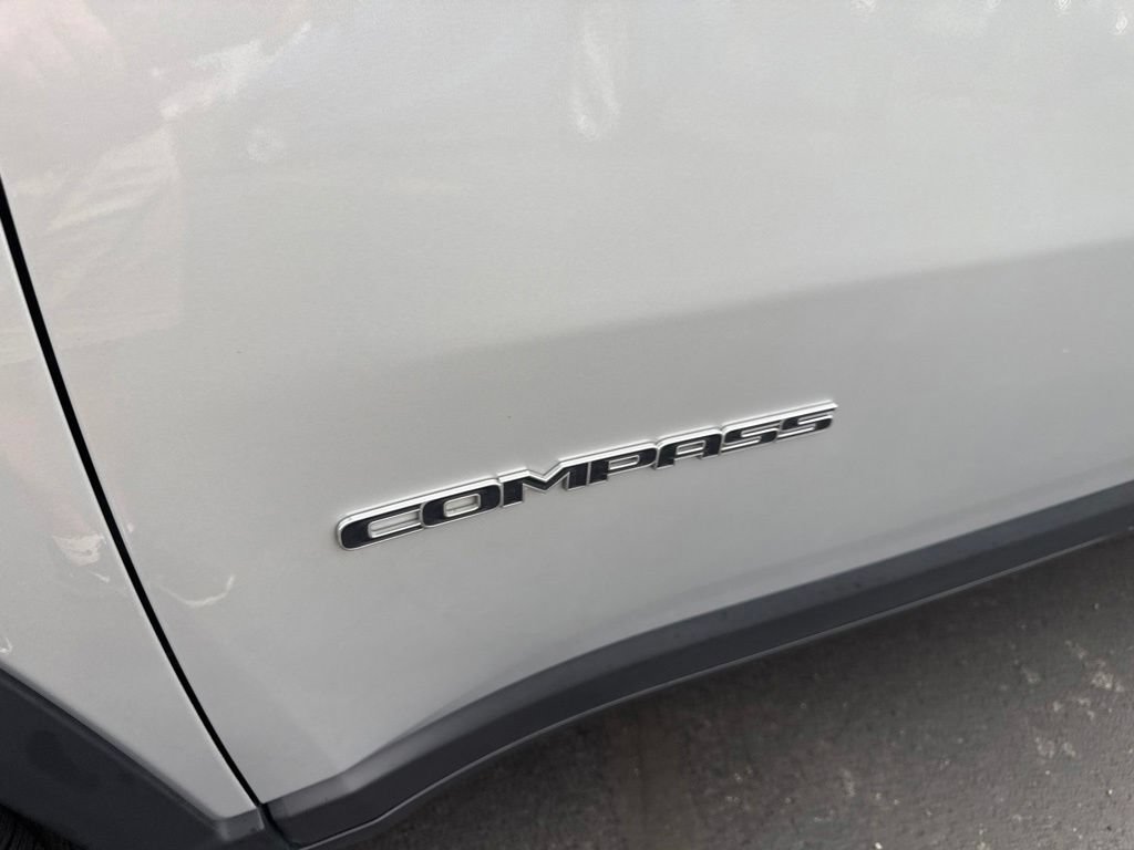 Certified 2025 Jeep Compass Limited AWD/4WD image 13