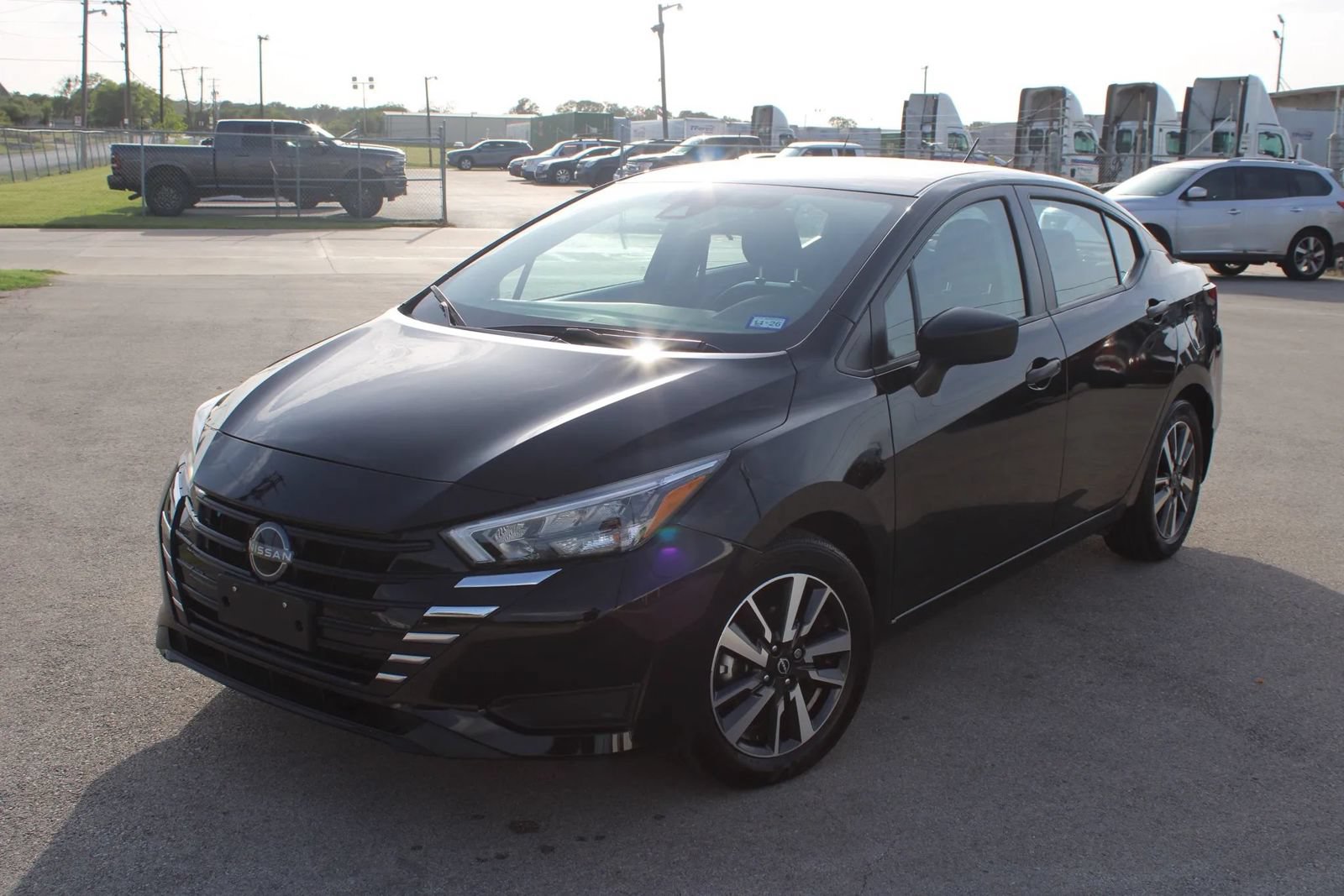 Used 2025 Nissan Versa S w/ S Plus Package FWD image 1