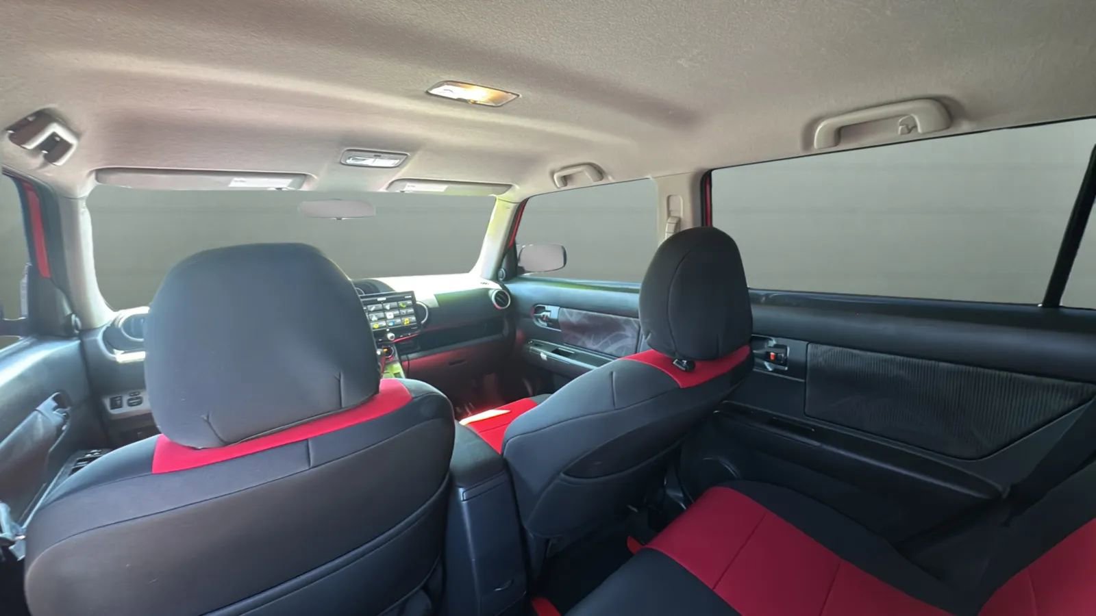 Used 2014 Scion xB FWD image 23