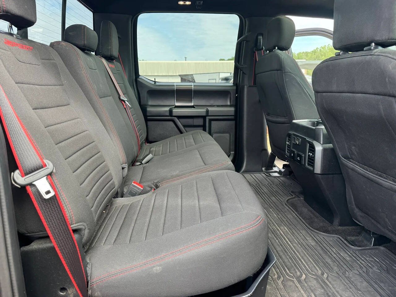 Used 2018 Ford F150 XLT w/ Equipment Group 302A Luxury AWD/4WD image 16